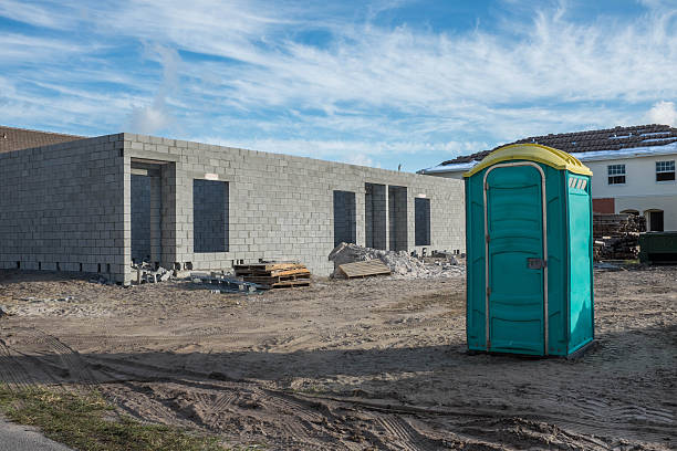 Best Portable restroom trailer rental  in Bellefontaine Neighbors, MO
